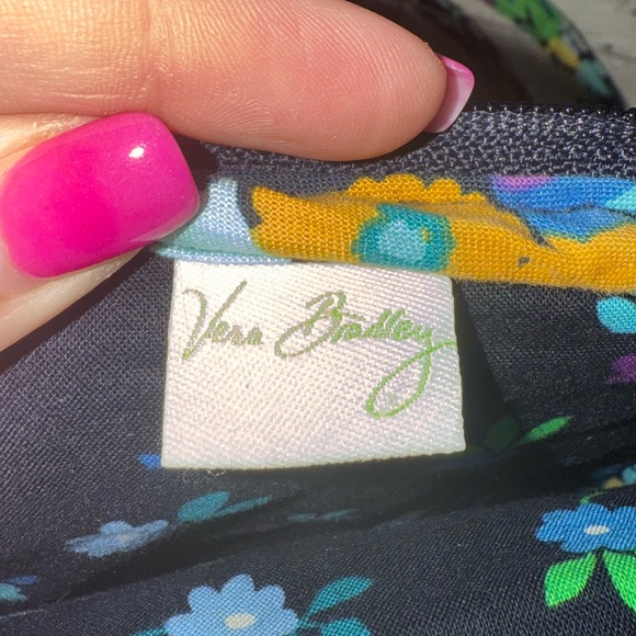 Vera Bradley Floral Crossbody with adjustable strap - Picture 5 of 14